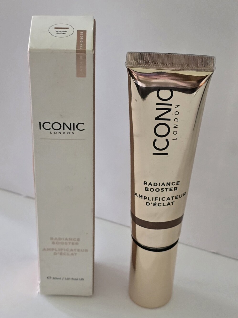 Iconic London Radiance Booster in Toffee Glow